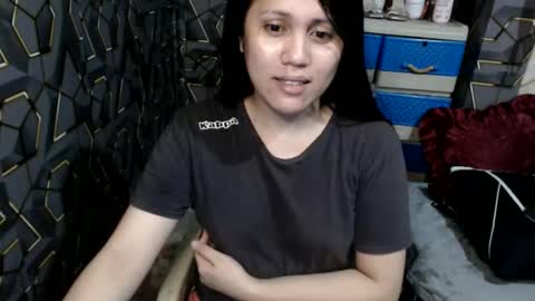 Snapshot of yumi_white chatting on September 9, 10:32 pm yumi online show from September 9, 10:32 pm