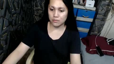 Snapshot of yumi_white chatting on September 24, 2:24 pm yumi online show from September 24, 2:24 pm