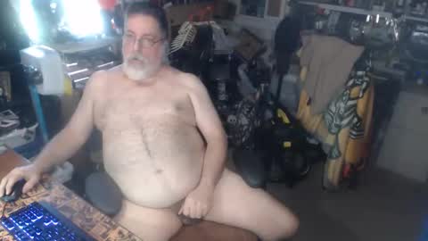 yummyflguy online show from April 10, 8:46 pm