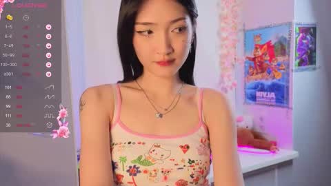 yung_leana online show from December 14, 6:14 pm