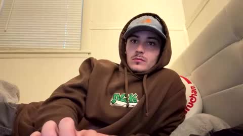 yungstudbev online show from May 1, 11:43 pm