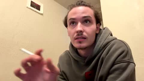 yungstudbev online show from January 8, 2:39 am