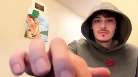 yungstudbev online show from December 22, 6:03 pm