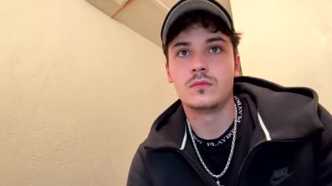 yungstudbev online show from October 5, 2:42 am