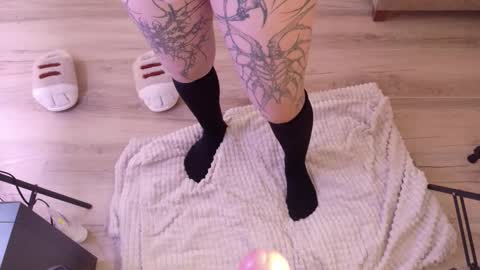 Hi My name Yuriko online show from December 23, 10:43 am