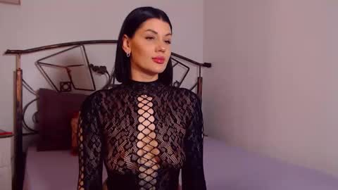 I V Y   online show from March 26, 8:03 pm