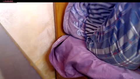 Snapshot of yzza_suave chatting on February 22, 11:57 am yzza_suave online show from February 22, 11:57 am