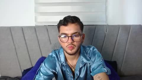 Snapshot of zac_golden chatting on October 19, 6:18 am Zack  online show from October 19, 6:18 am