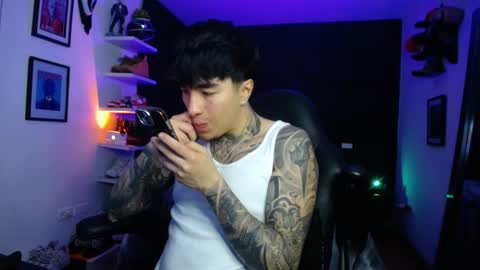 zac_muller1 online show from December 1, 11:36 pm