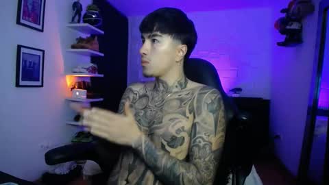 zac_muller1 online show from February 1, 10:34 am