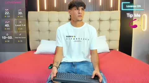 zack23__ online show from June 14, 3:08 am