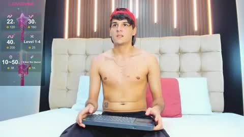 zack23__ online show from July 18, 3:19 am