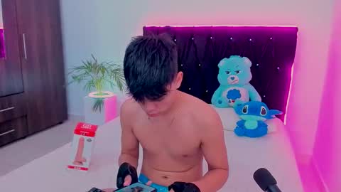 zacktorres_ online show from October 10, 5:52 pm