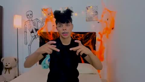 zacktorres_ online show from October 21, 12:05 am