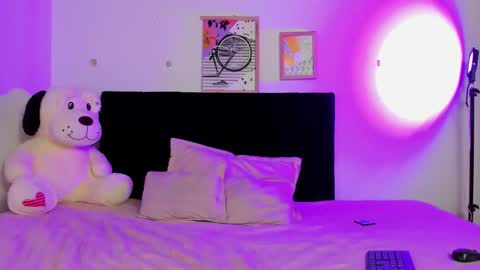 Zafir evans  online show from March 27, 11:17 pm