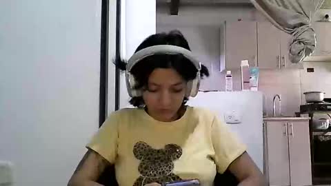 Zafiro online show from May 9, 2:56 pm