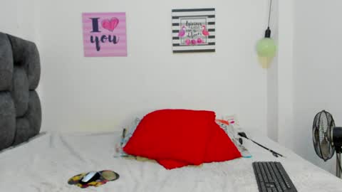 Snapshot of zamara_rios chatting on January 23, 8:45 pm Zamara Rios online show from January 23, 8:45 pm