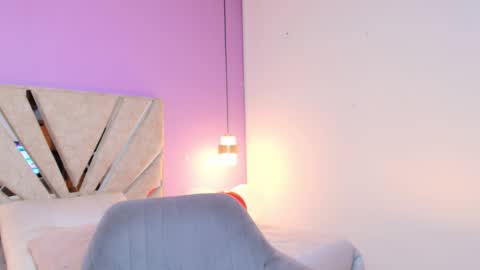 zamira_taylor online show from March 3, 3:35 am