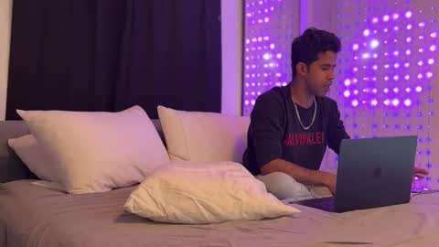 Edii online show from December 16, 12:29 am