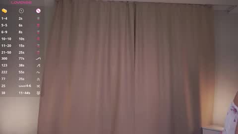 Criss  online show from November 15, 7:04 pm