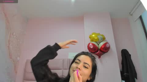 Zarah  online show from September 17, 9:51 pm