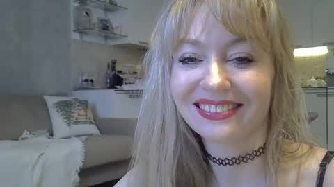 Zarina Swift online show from February 26, 4:49 am