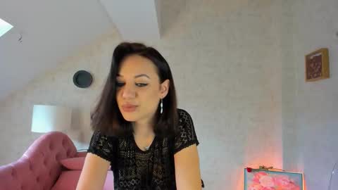 Dee online show from February 16, 1:09 pm