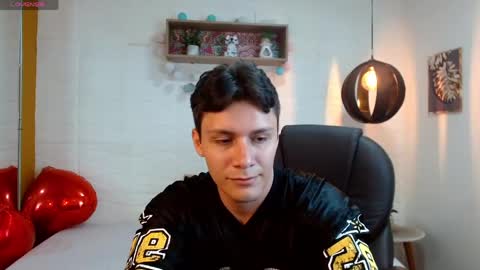 zayn_clausen online show from April 14, 6:22 pm