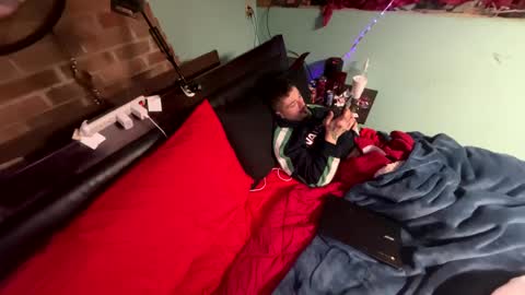 zbud1992 online show from February 8, 10:39 am