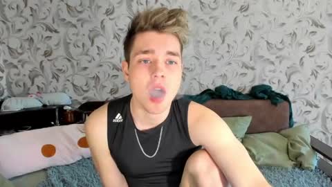 Ethan online show from May 15, 3:04 am