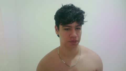 zeus_183 online show from March 13, 3:32 am