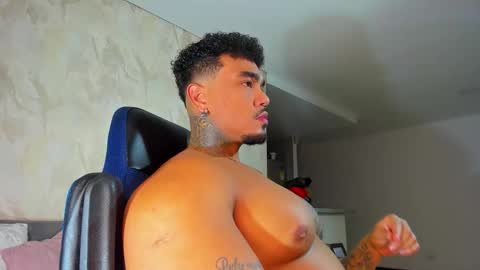 zeus strong online show from November 15, 4:25 am