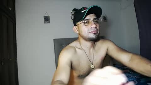 zeussexyhot online show from May 16, 6:10 am