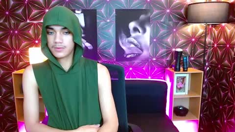 zavier skinny asian online show from February 6, 11:15 pm