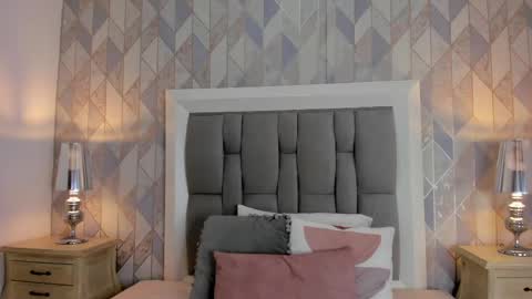 zharia_lux25 online show from May 28, 11:41 am