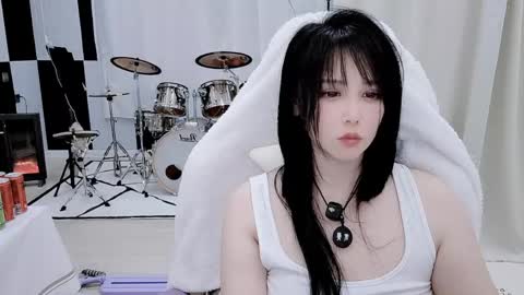 zhen online show from April 16, 9:50 pm