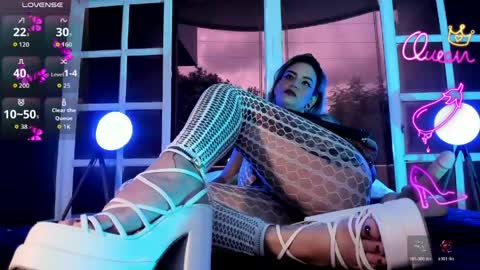 zihaadams_ online show from April 22, 9:11 pm