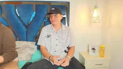 Zoe and dylan  online show from February 19, 12:59 pm