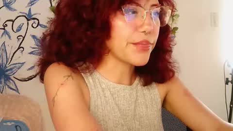 zoe_ch_ online show from February 25, 12:25 am