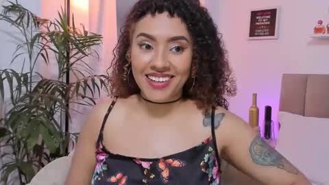 Zoe Gruber online show from November 22, 12:31 am