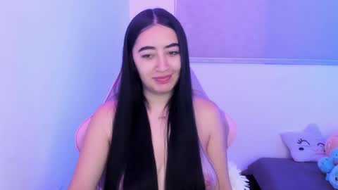 zoe_jones7 online show from April 3, 2:51 am