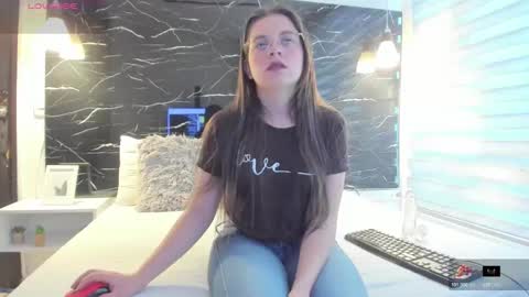 Zoe online show from January 8, 11:49 am