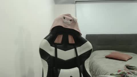 Zoe online show from February 23, 5:42 am