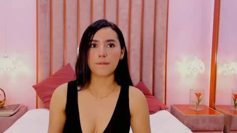 Zoe Monrow online show from May 20, 1:39 pm