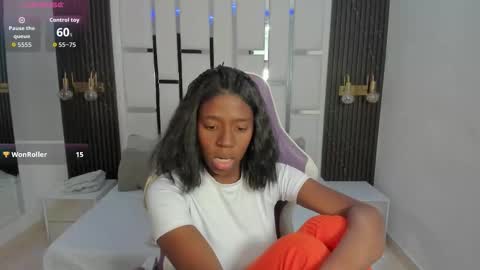 Zoe Novakk  online show from December 2, 2:15 pm