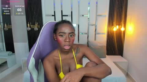 Zoe Novakk  online show from November 28, 4:25 pm