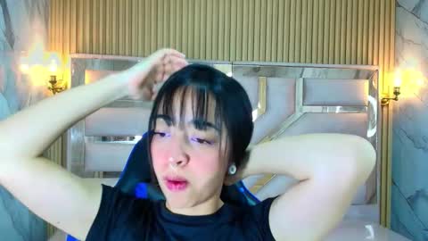 Zoe  online show from October 22, 3:31 am