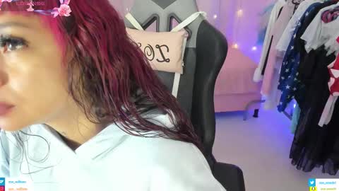 zoe_sullivan_ online show from February 19, 9:30 am