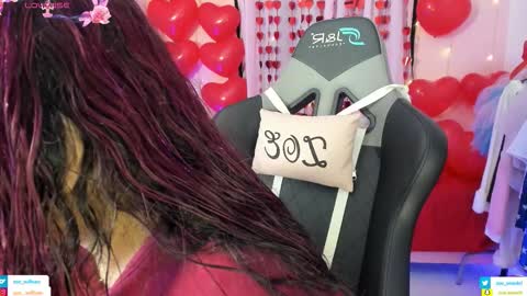 zoe_sullivan_ online show from February 16, 9:29 am