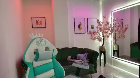 Zoe online show from January 19, 11:42 am